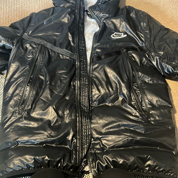 Nike Other - Men’s Nike jacket. Super unique. Small. Tuna big IMO. Windrunner puffer.